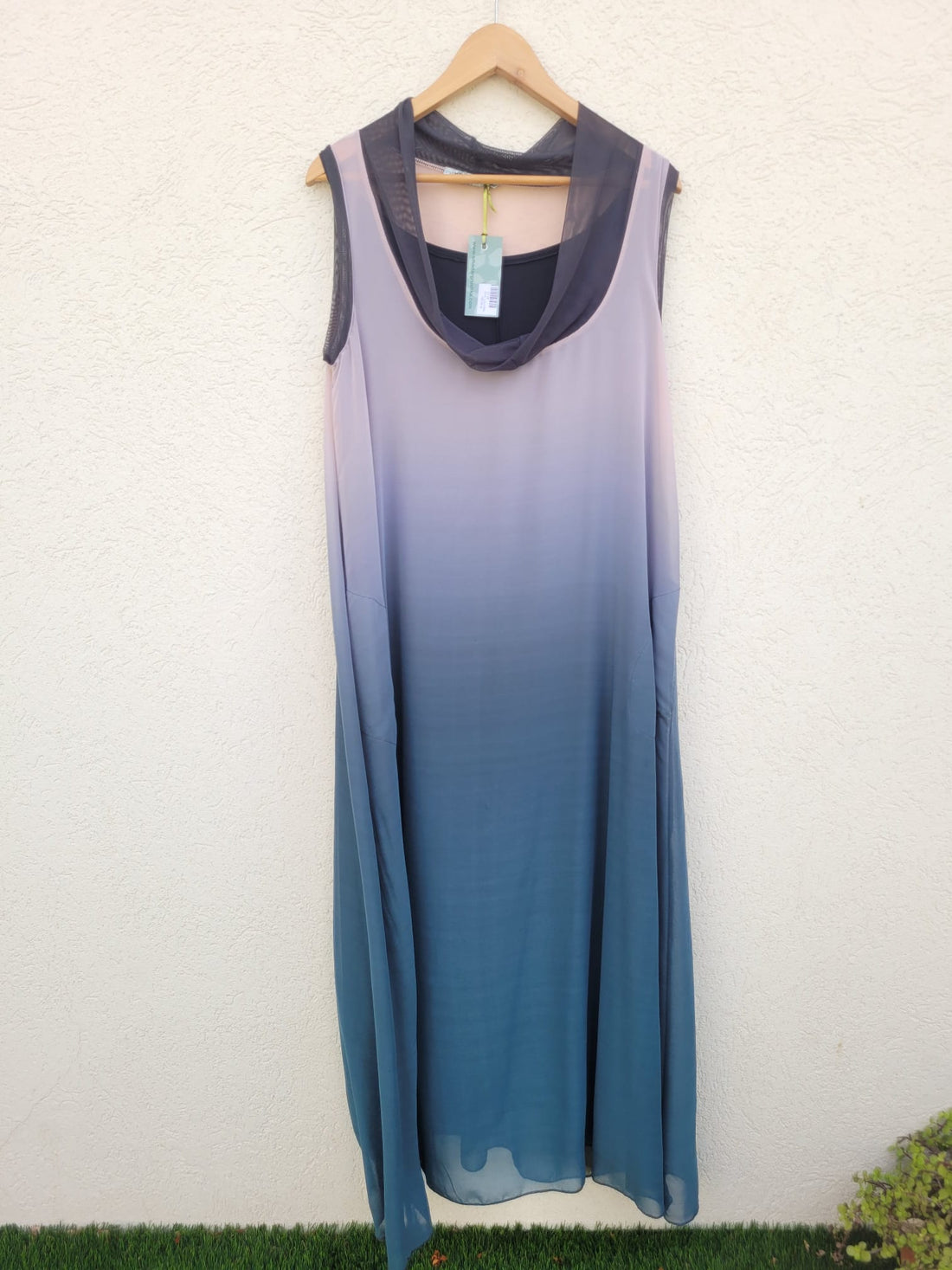 שמלת שיפון בגווני אפור ורוד