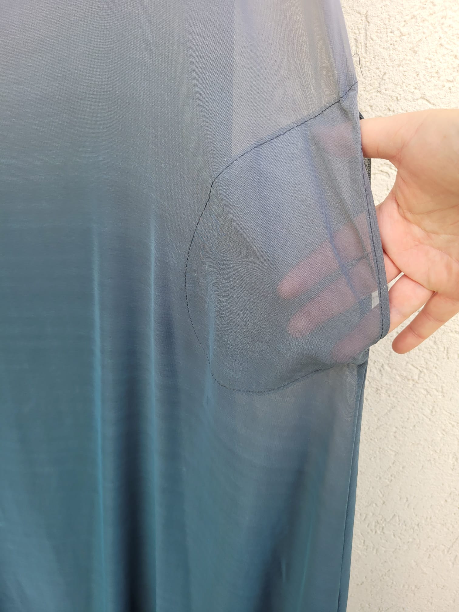 שמלת שיפון בגווני אפור ורוד