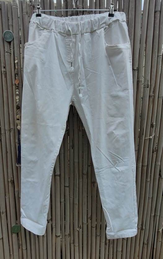 מכנסיים עם גומי ושרוך קשירה