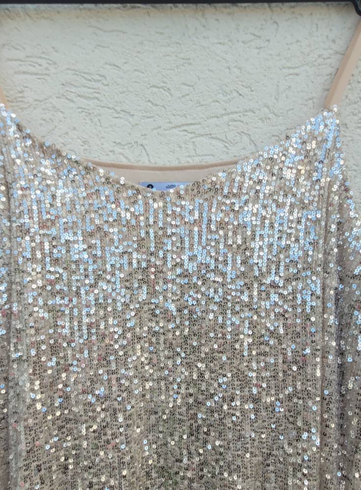 גופיית פייטים