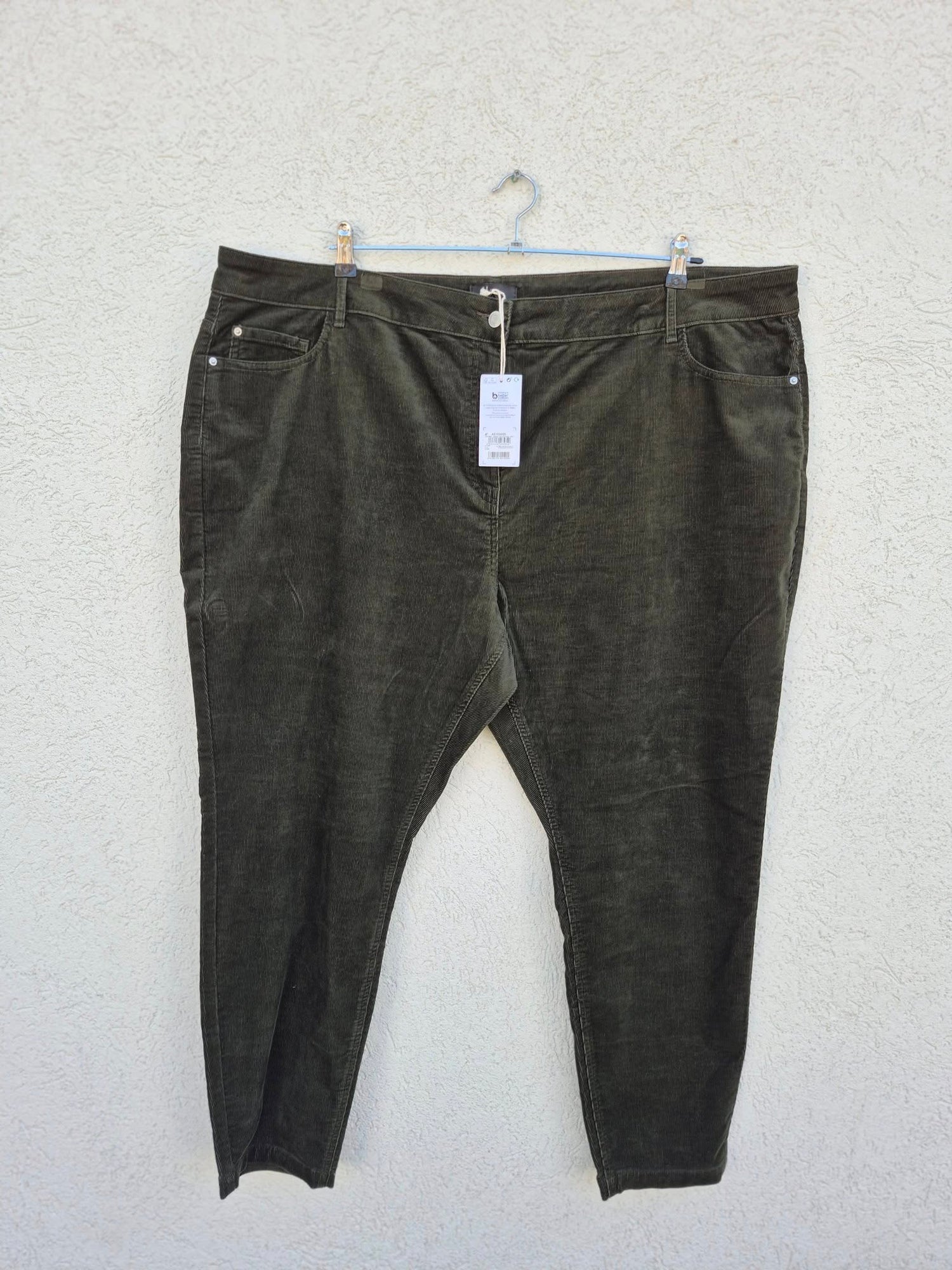 מכנסי קורדרוי בצבע זית