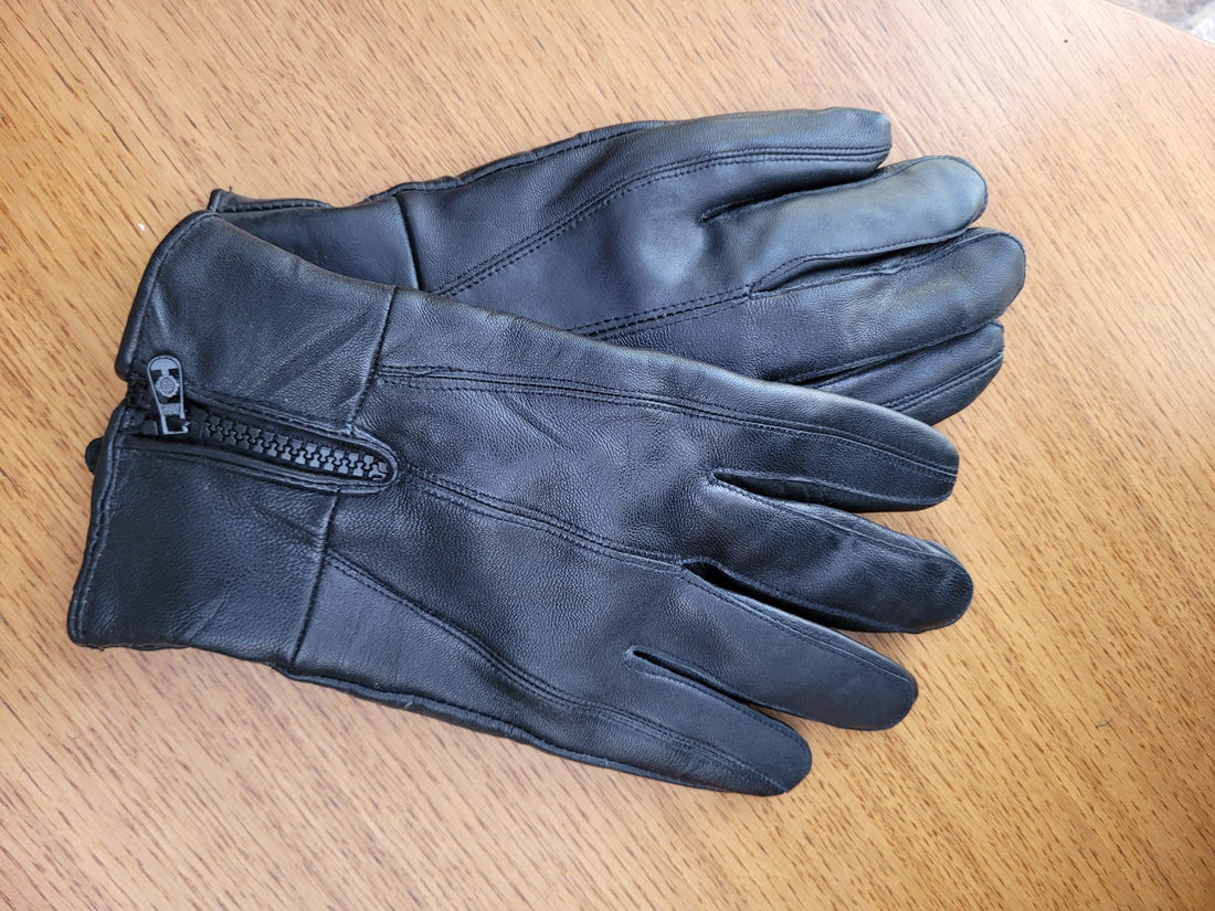 כפפות עור שחורות