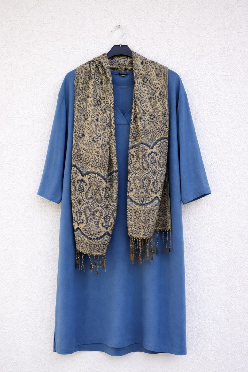 צעיף פשמינה גדול בחום וכחול בהדפס פייזלי