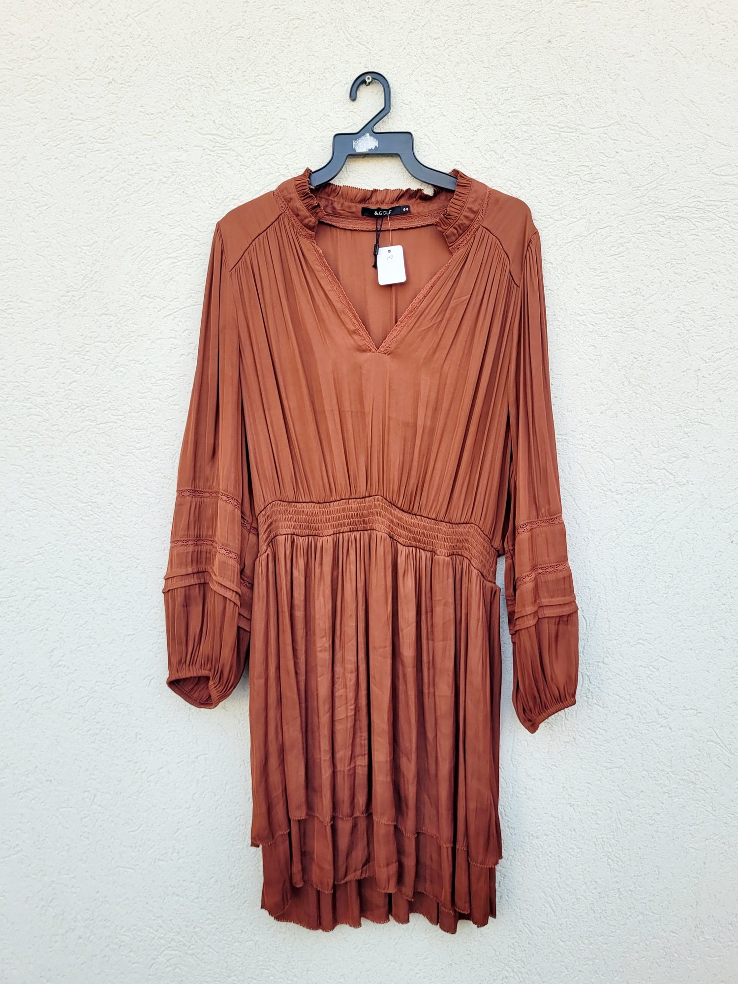 שמלה בצבע בריק