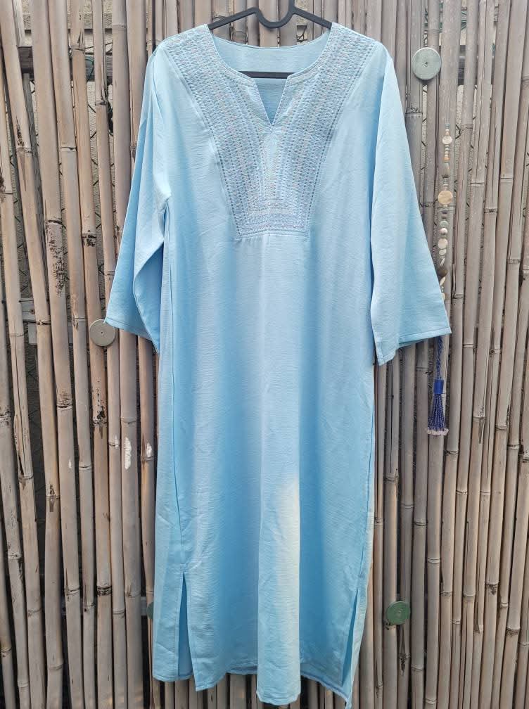 גלבייה תכלת עם רקמת