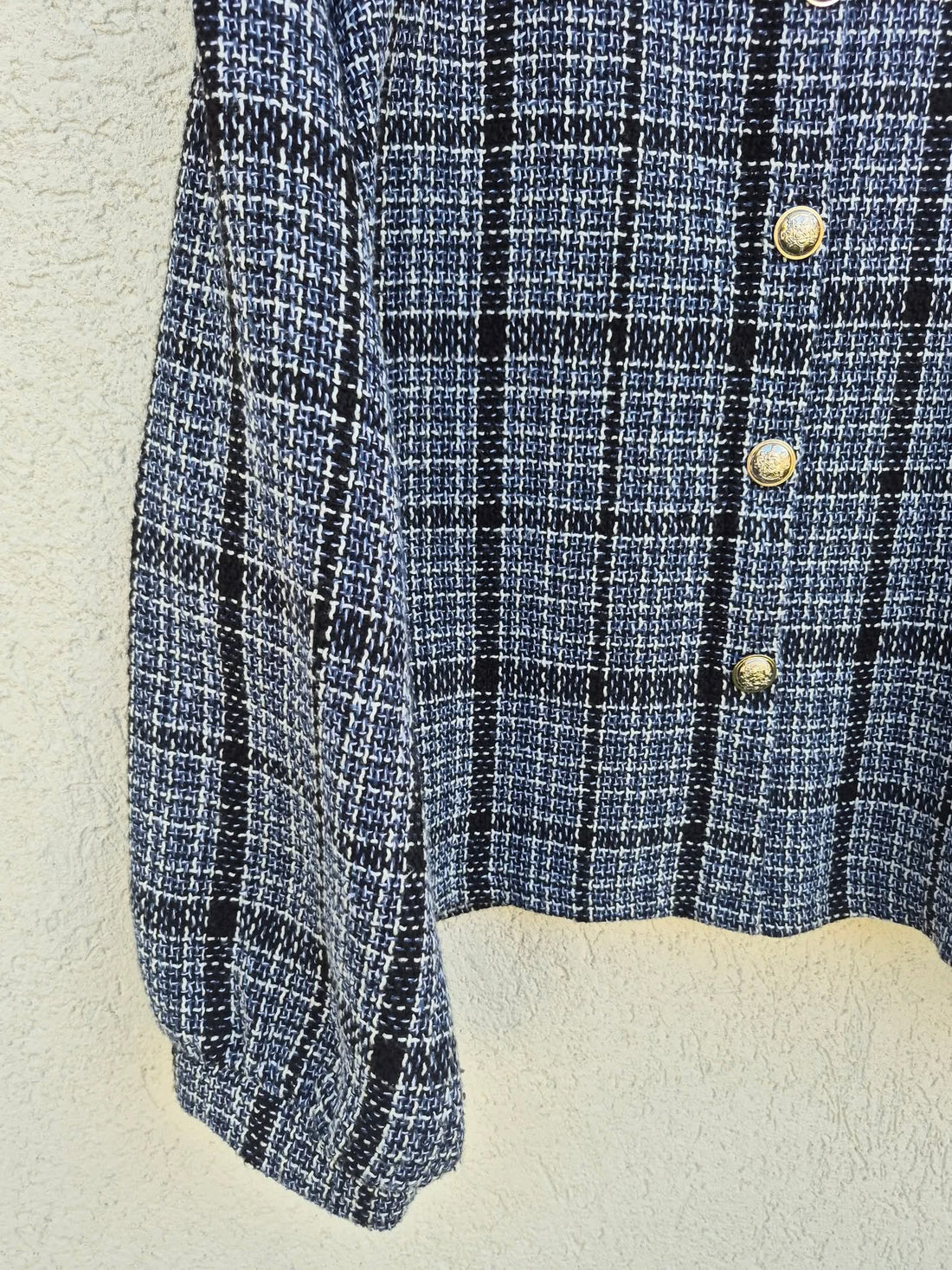 זקט טוויד בכחול ושחור עם כפתורי זהב