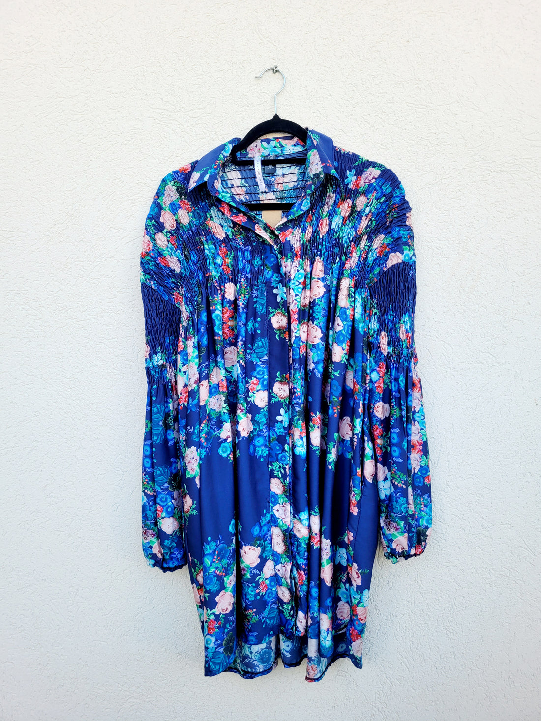 שמלת כיווצים פרחונית