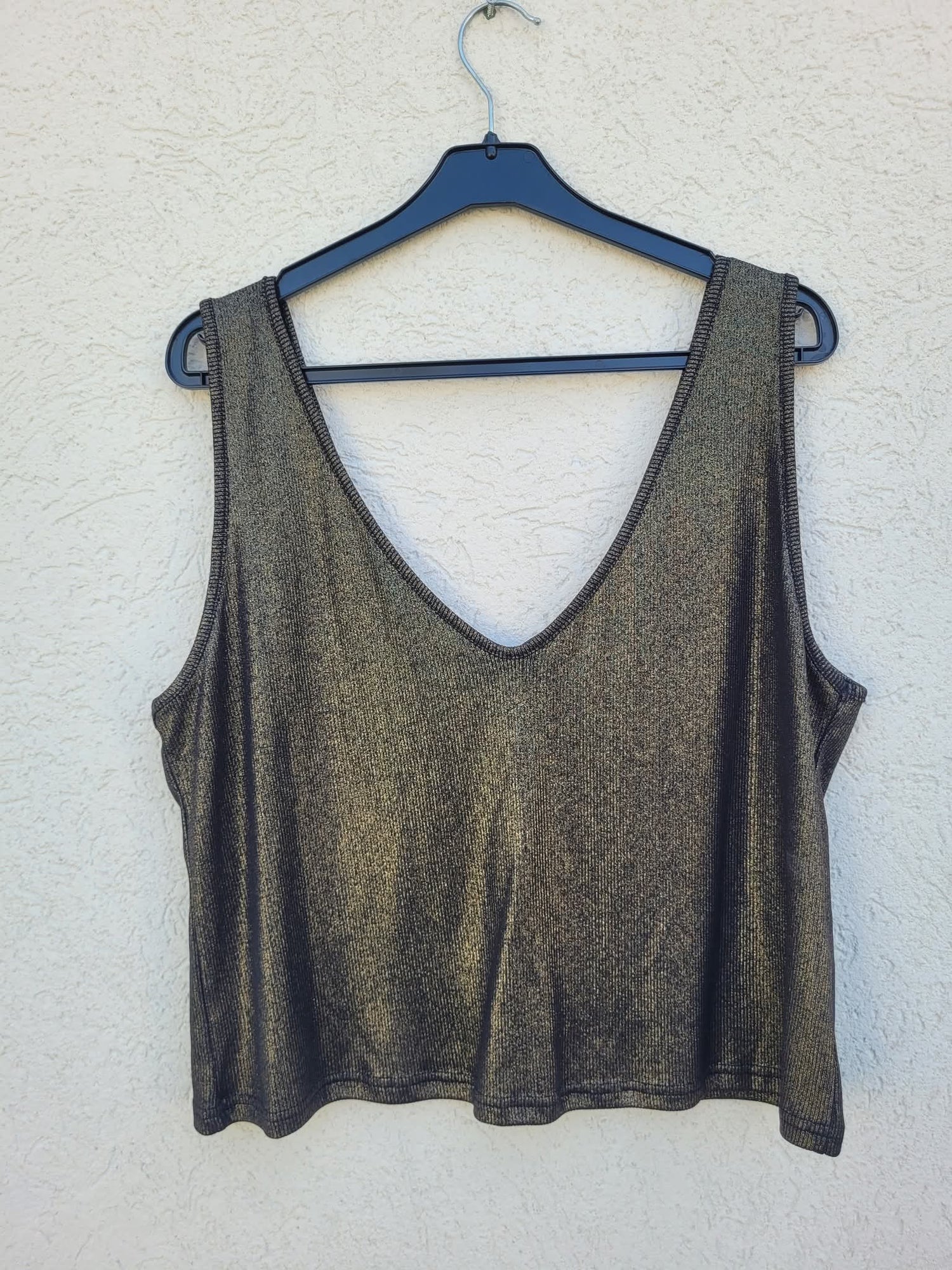 גופיה עם נצנצים