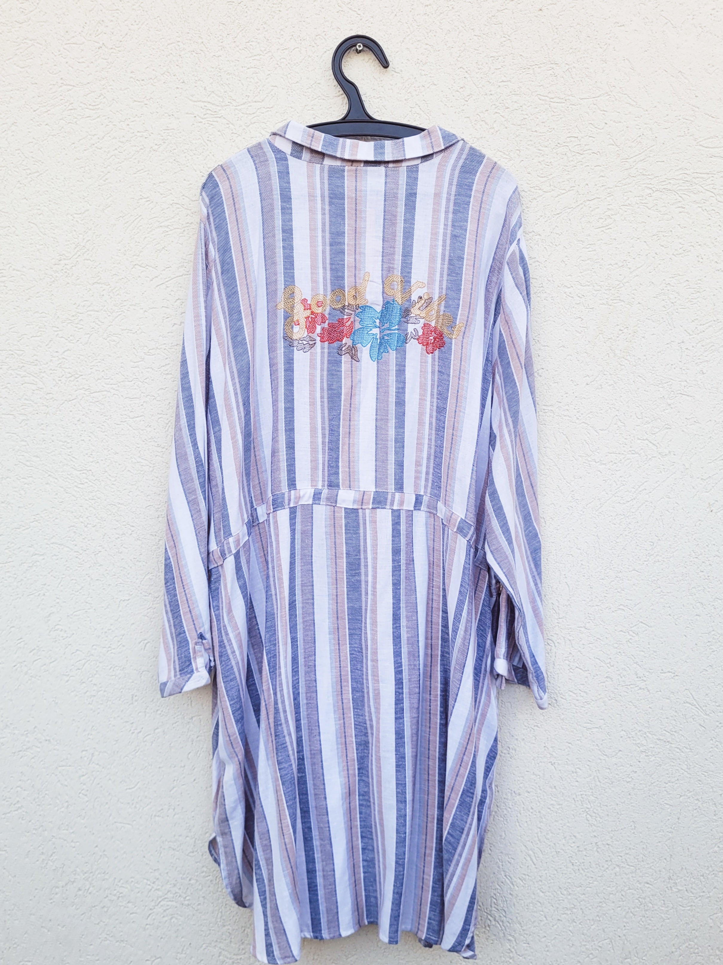 שמלת מידי פסים