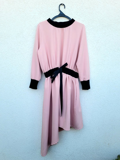 שמלה אסימטרית