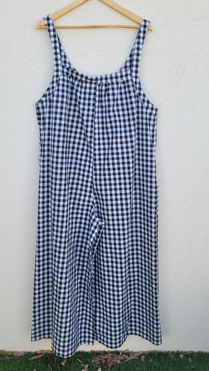 אוברול משבצות שחור לבן