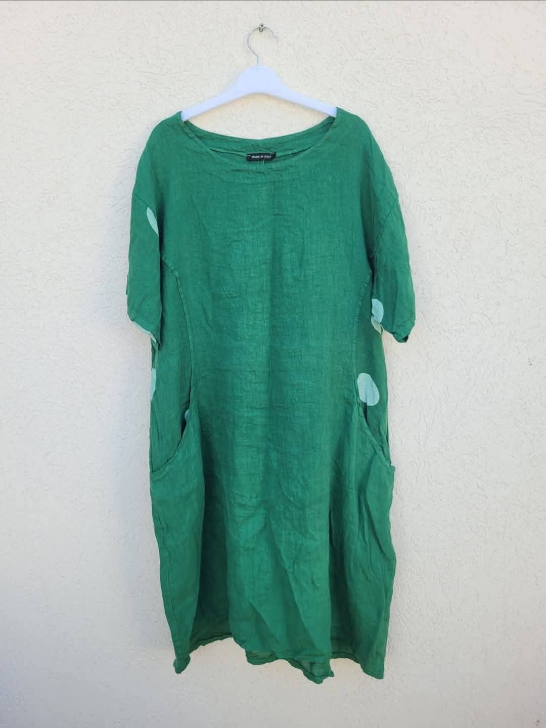 שמלת כותנה ירוקה עם עיגולים