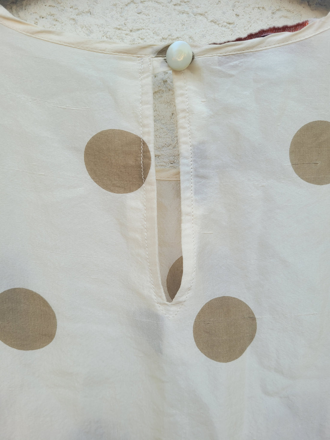 חולצת משי נקודות