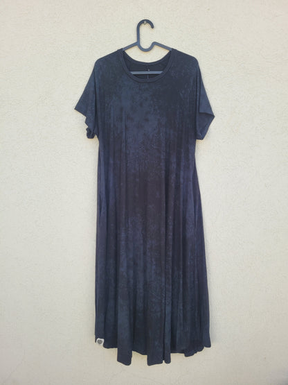 שמלת מקסי בשחור-אפור