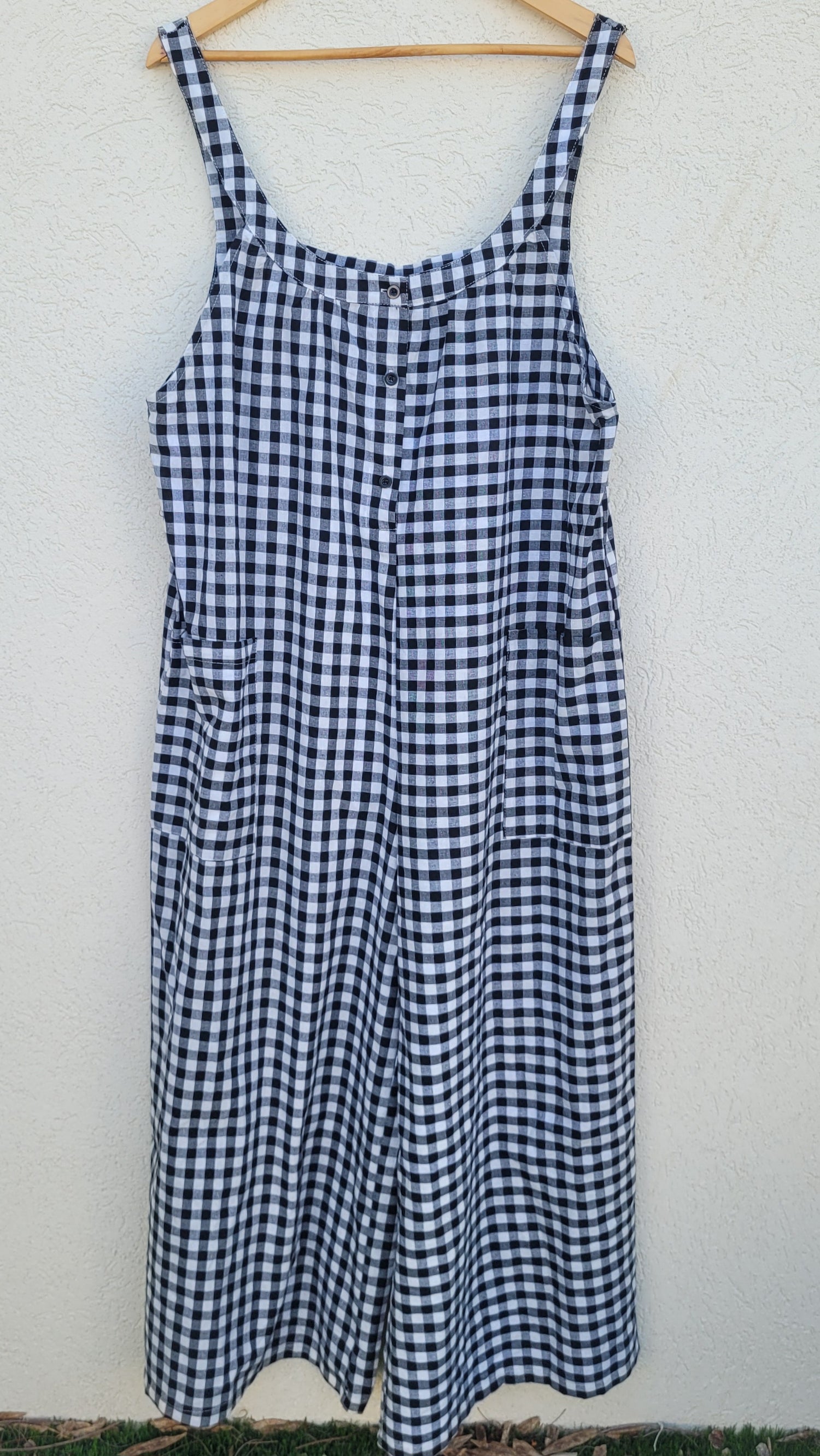 אוברול משבצות שחור לבן