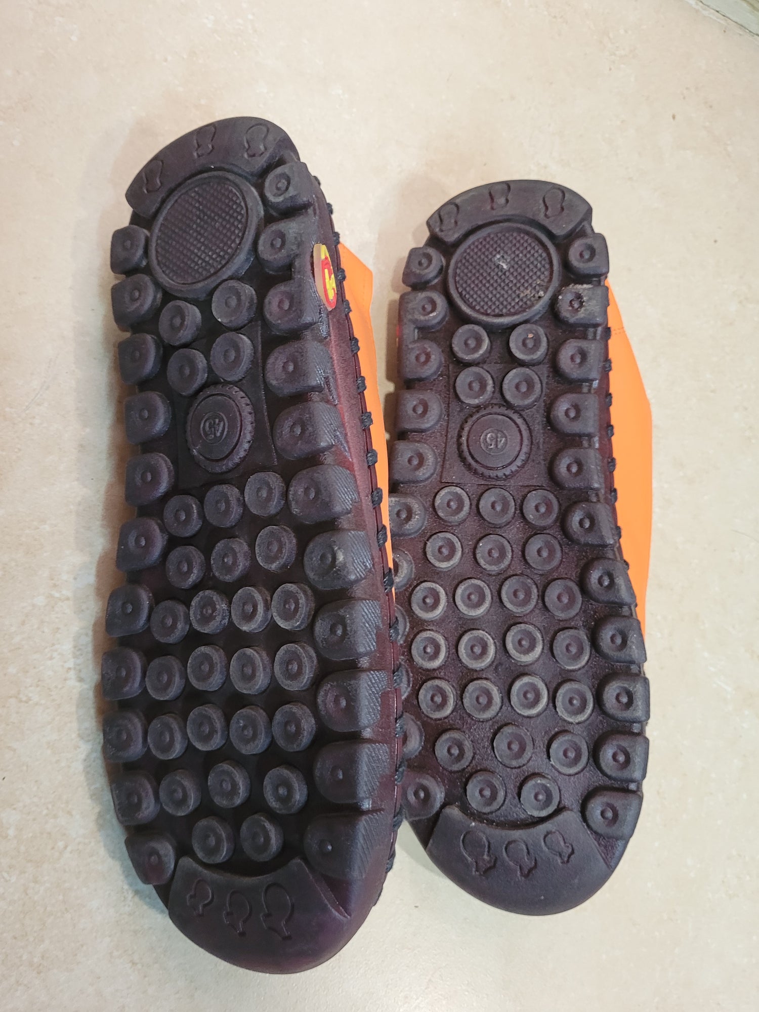 נעליים שטוחות עצומות מידה 42