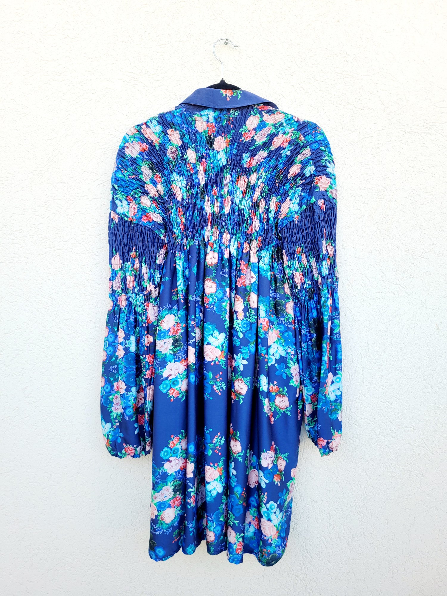 שמלת כיווצים פרחונית