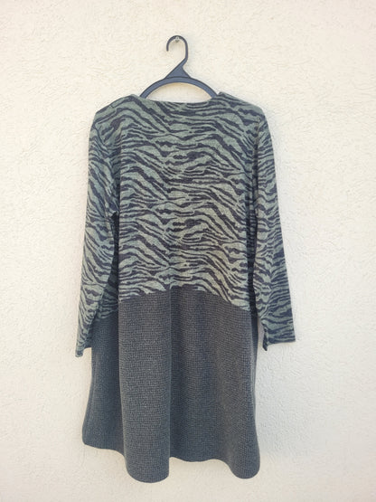 שמלת סריג בשילוב מנומר