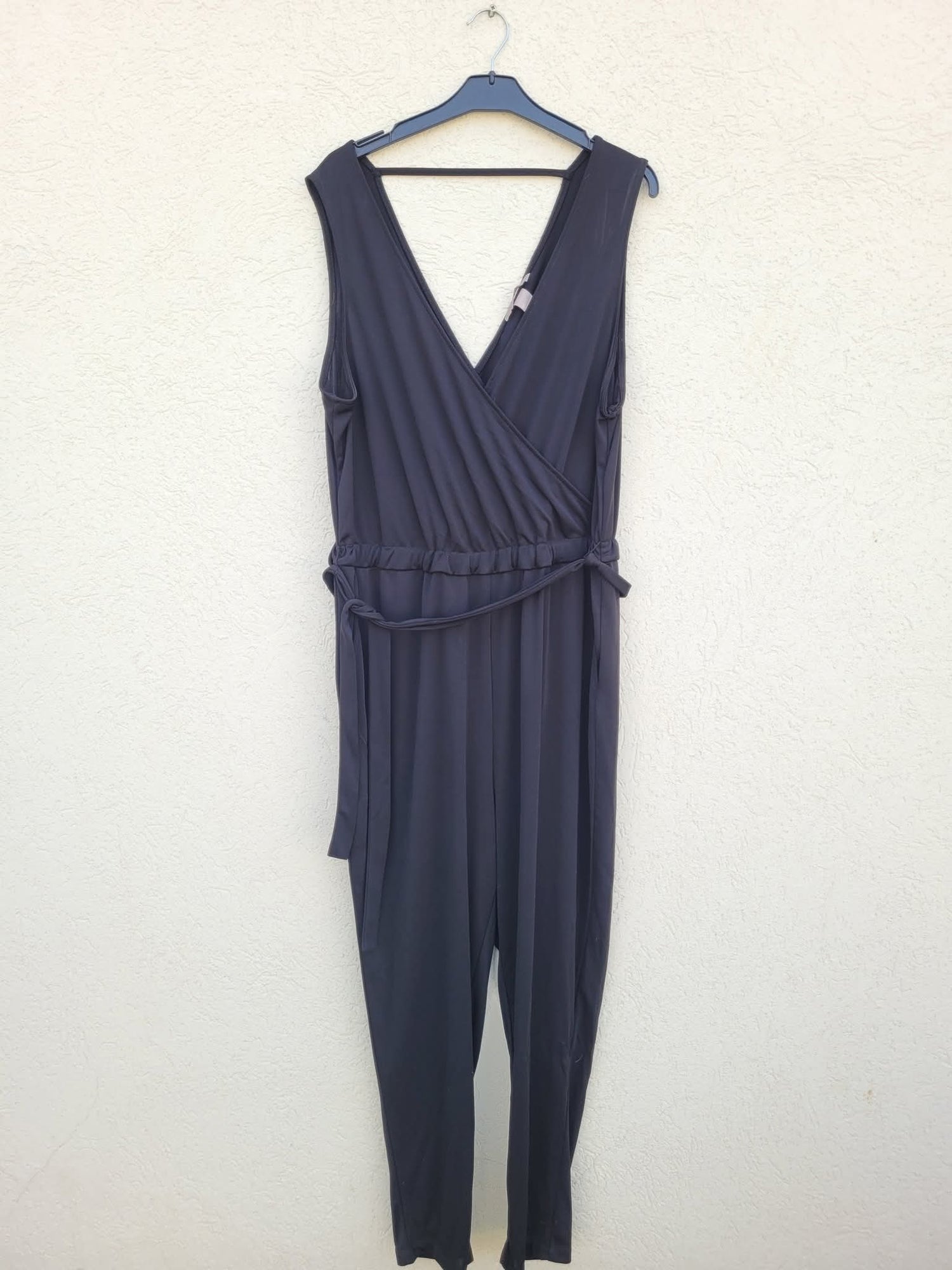 אוברול שחור מעטפת