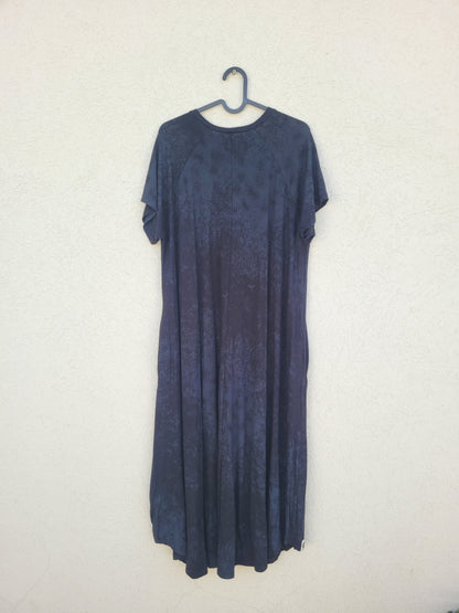 שמלת מקסי בשחור-אפור