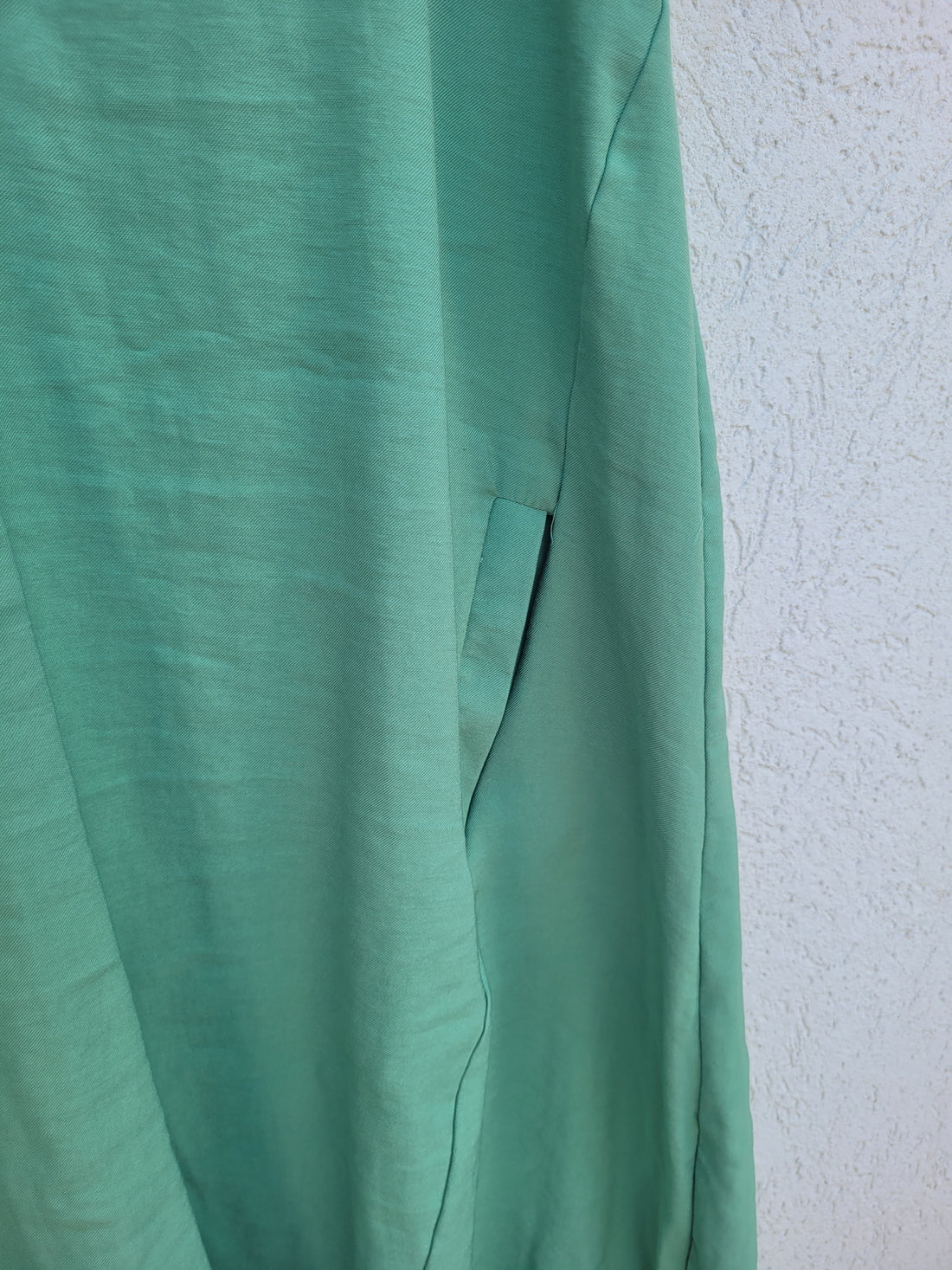 שמלת מידי ירוקה עם כיסים