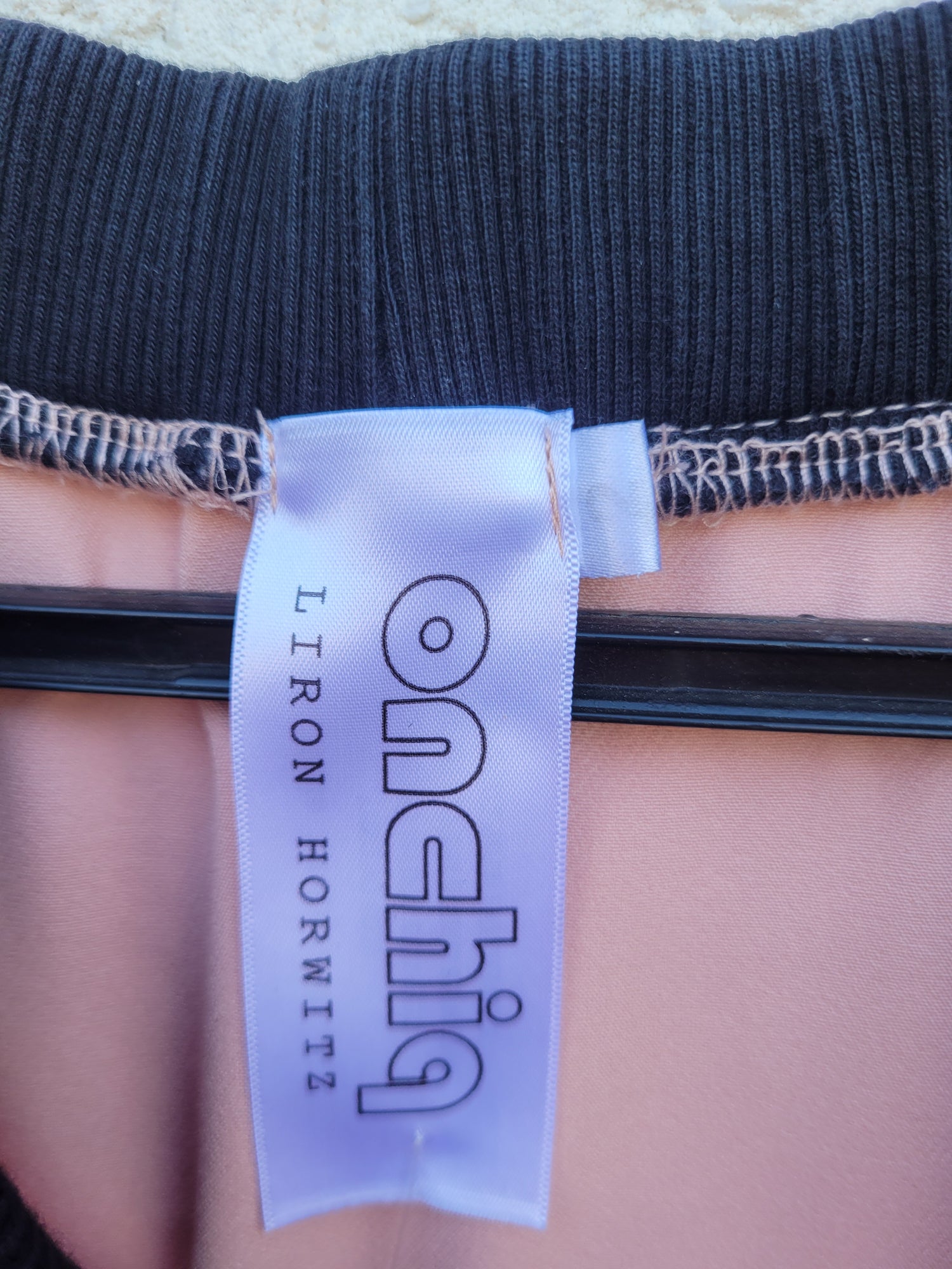 שמלה אסימטרית