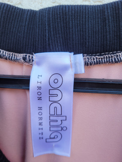 שמלה אסימטרית