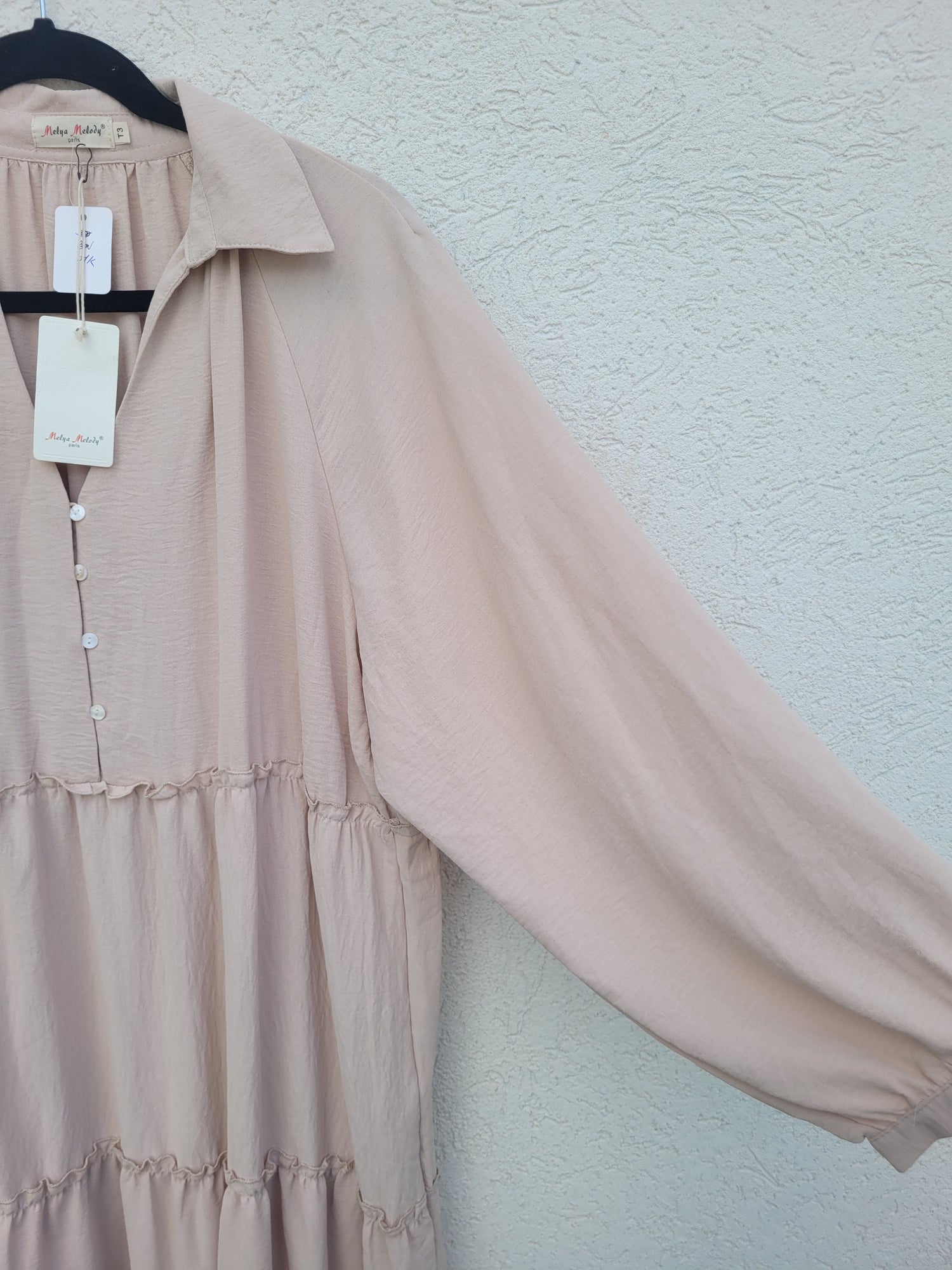 שמלת מקסי שכבות בהירה